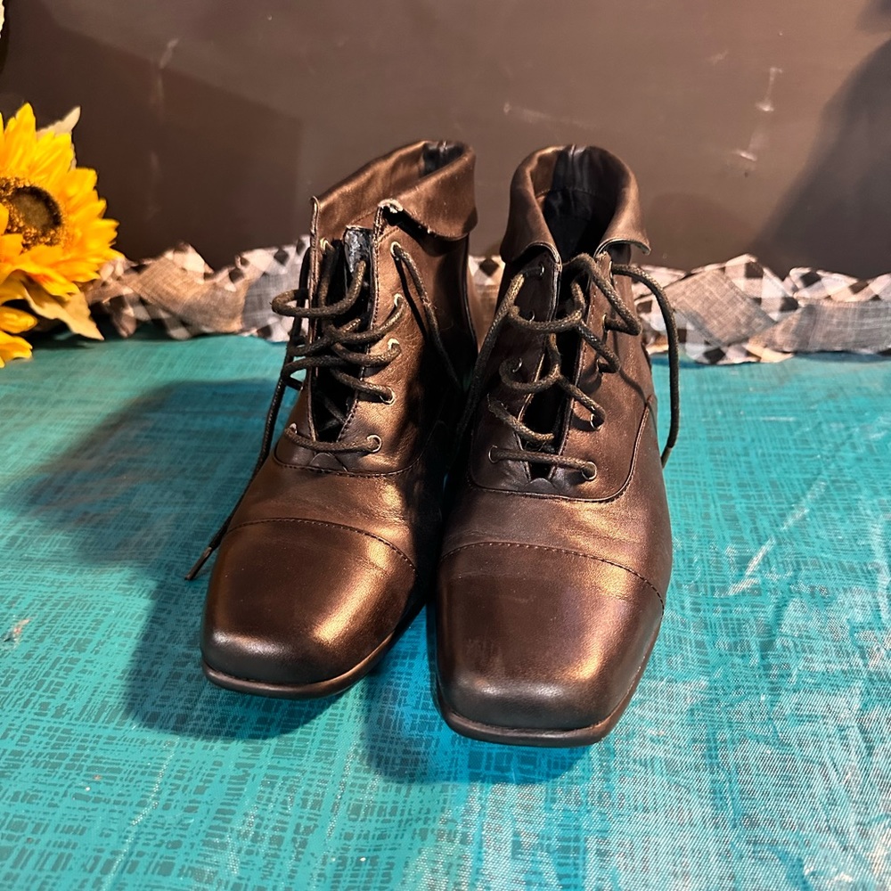 New women’s ankle boots - black 6.5